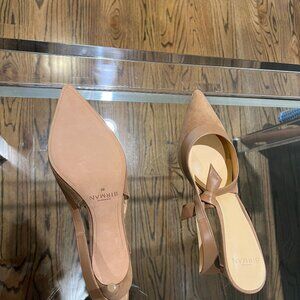 Alexander Birman suede shoe in size 40. <90 heel.